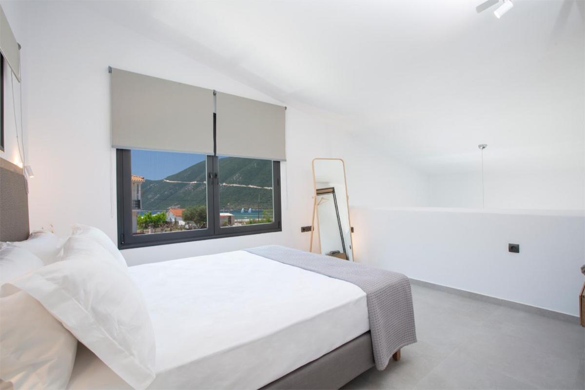 Seascape Villas Vassiliki - Beachfront Villas Vasilikí Exterior foto